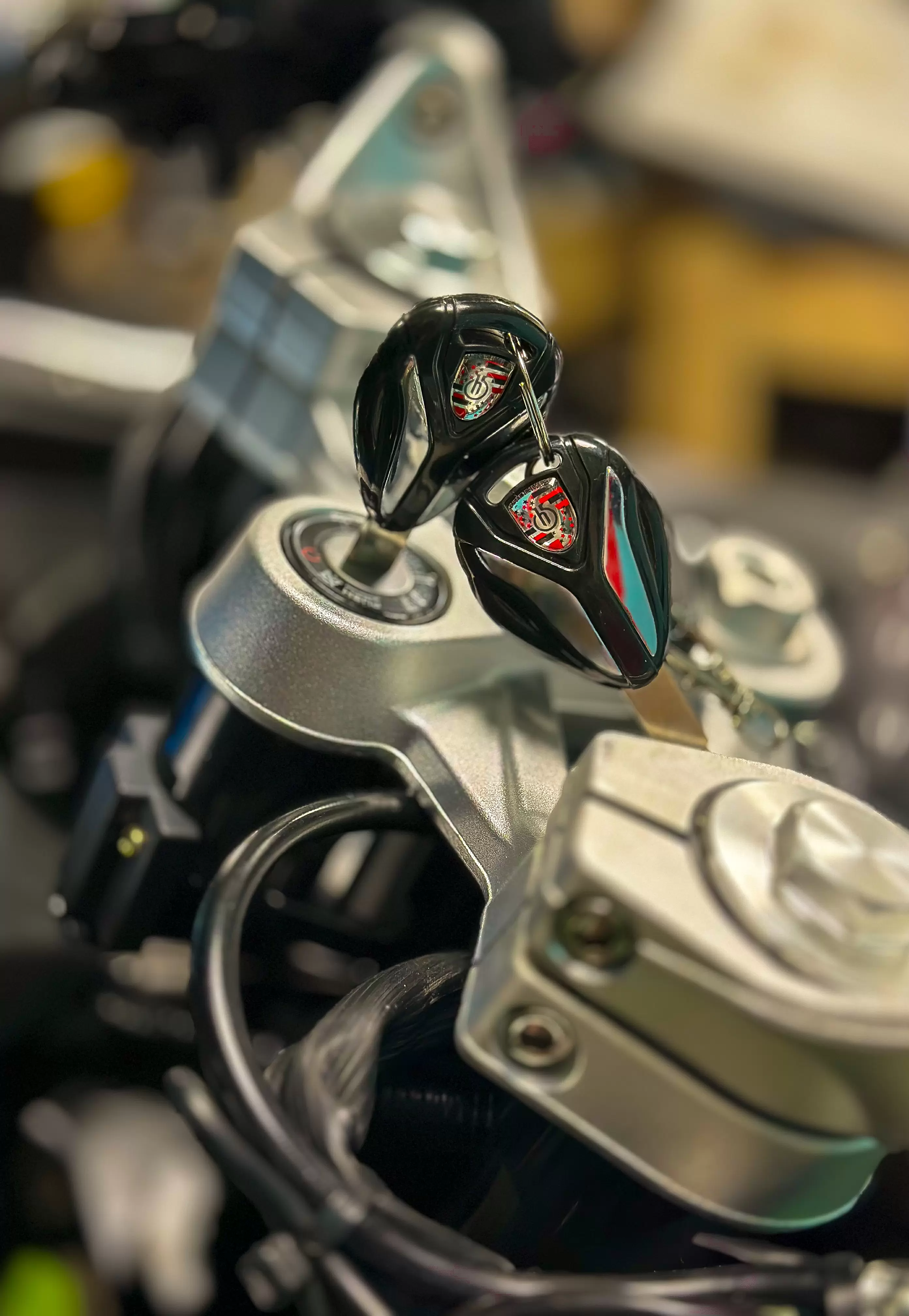 Электромотоцикл Ducati Panigale (серый) Электромотоцикл Ducati Panigale (серый)