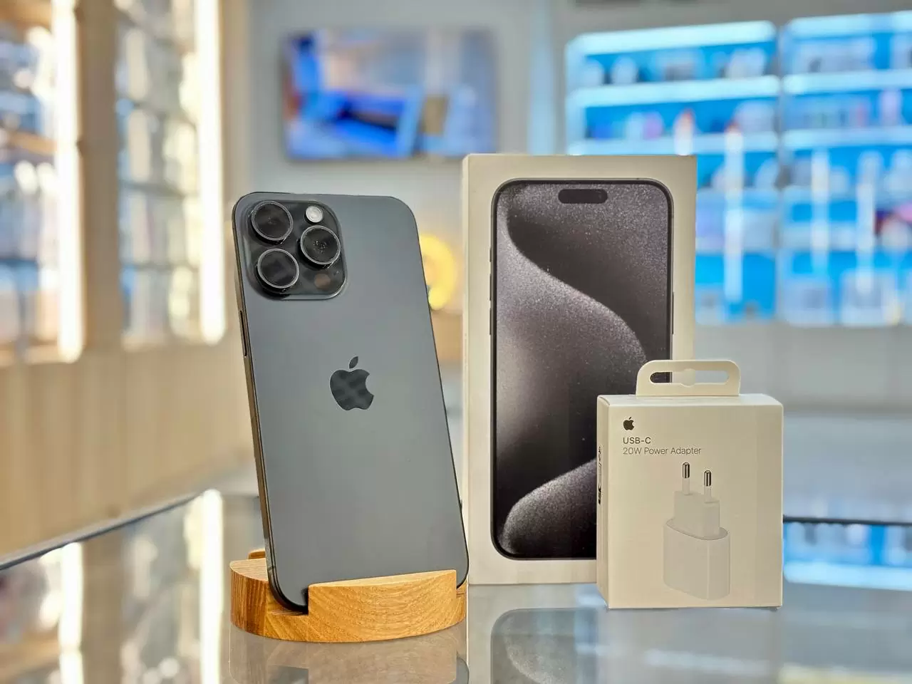 - Смартфон Apple iPhone 15 Pro Max Dual eSIM, Чёрный титан, 256 ГБ / 1813*