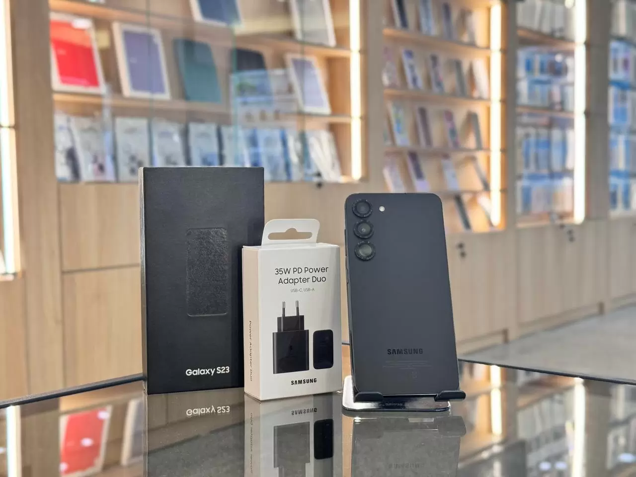 Смартфон Samsung Galaxy S23 Snapdragon 8/256 ГБ, Чёрный фантом / 9180* Смартфон Samsung Galaxy S23 Snapdragon 8/256 ГБ, Чёрный фантом / 9180*