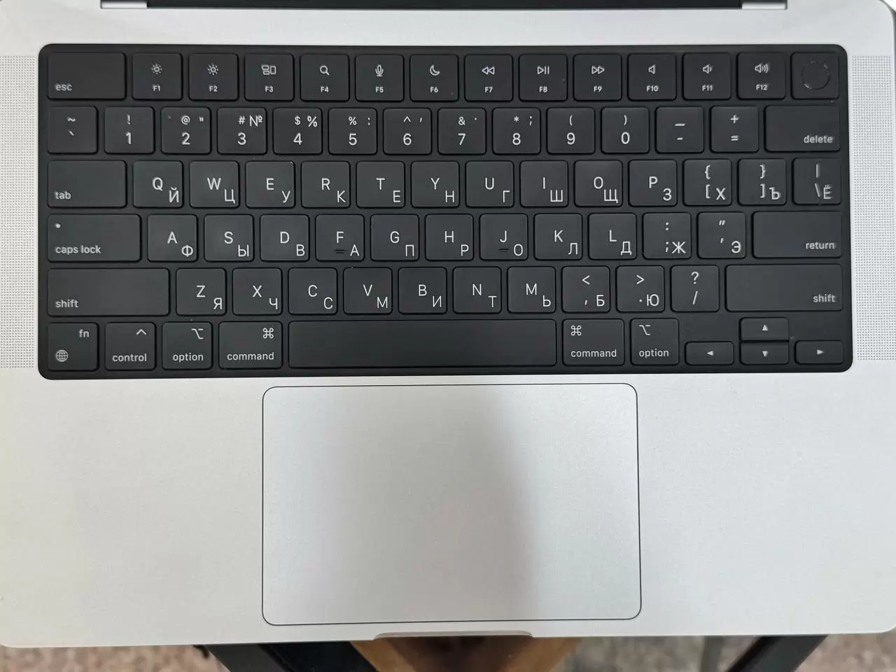 Ноутбук Apple MacBook Pro 14" 2023, (M3, RAM 8 ГБ, SSD 512 ГБ) [MR7J3], Серебристый / 05L62*