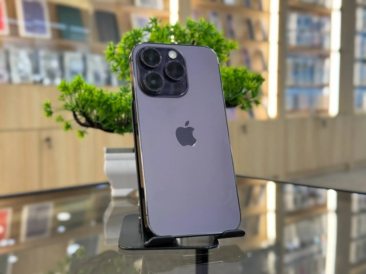 - Смартфон Apple iPhone 14 Pro, Темно-фиолетовый, 128 ГБ / 6192*
