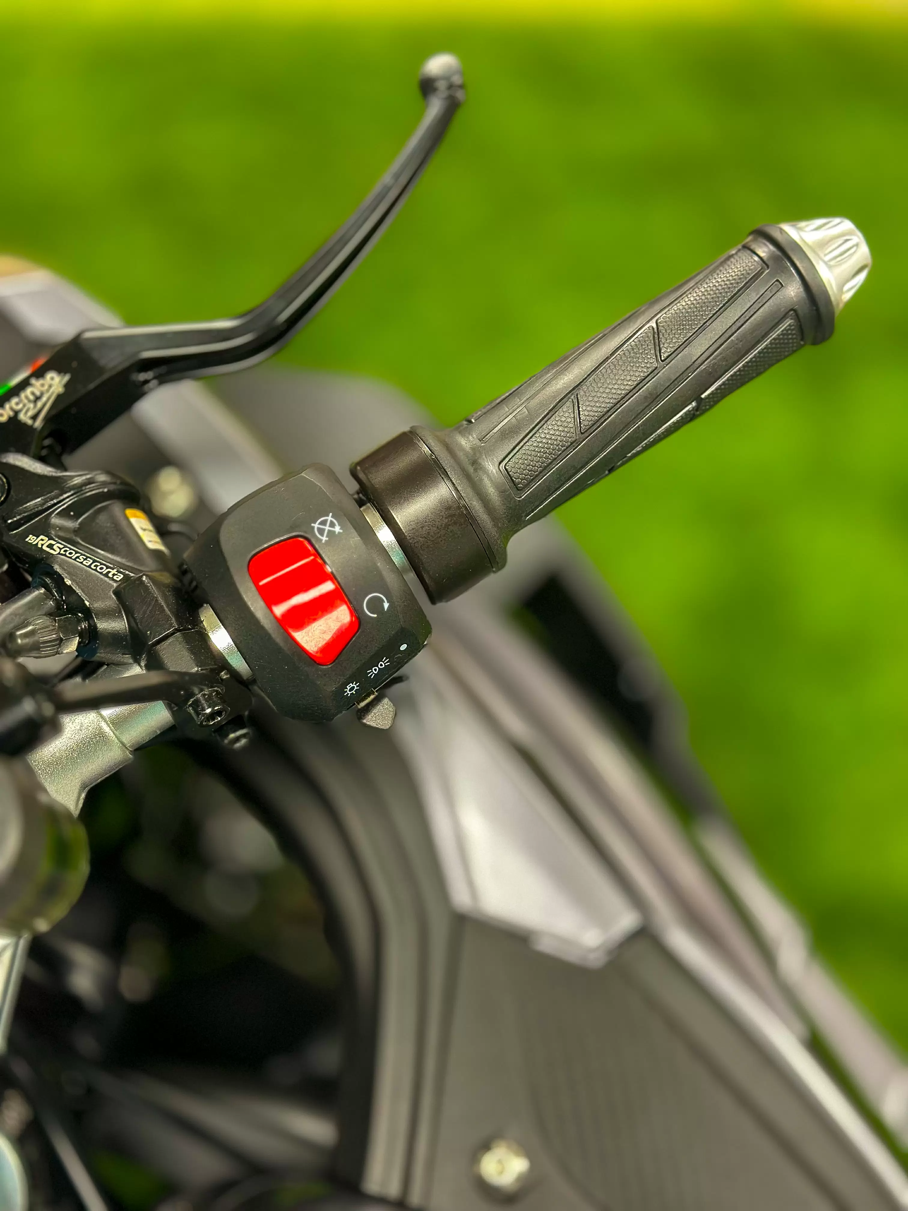 Электромотоцикл Ducati Panigale (серый) Электромотоцикл Ducati Panigale (серый)