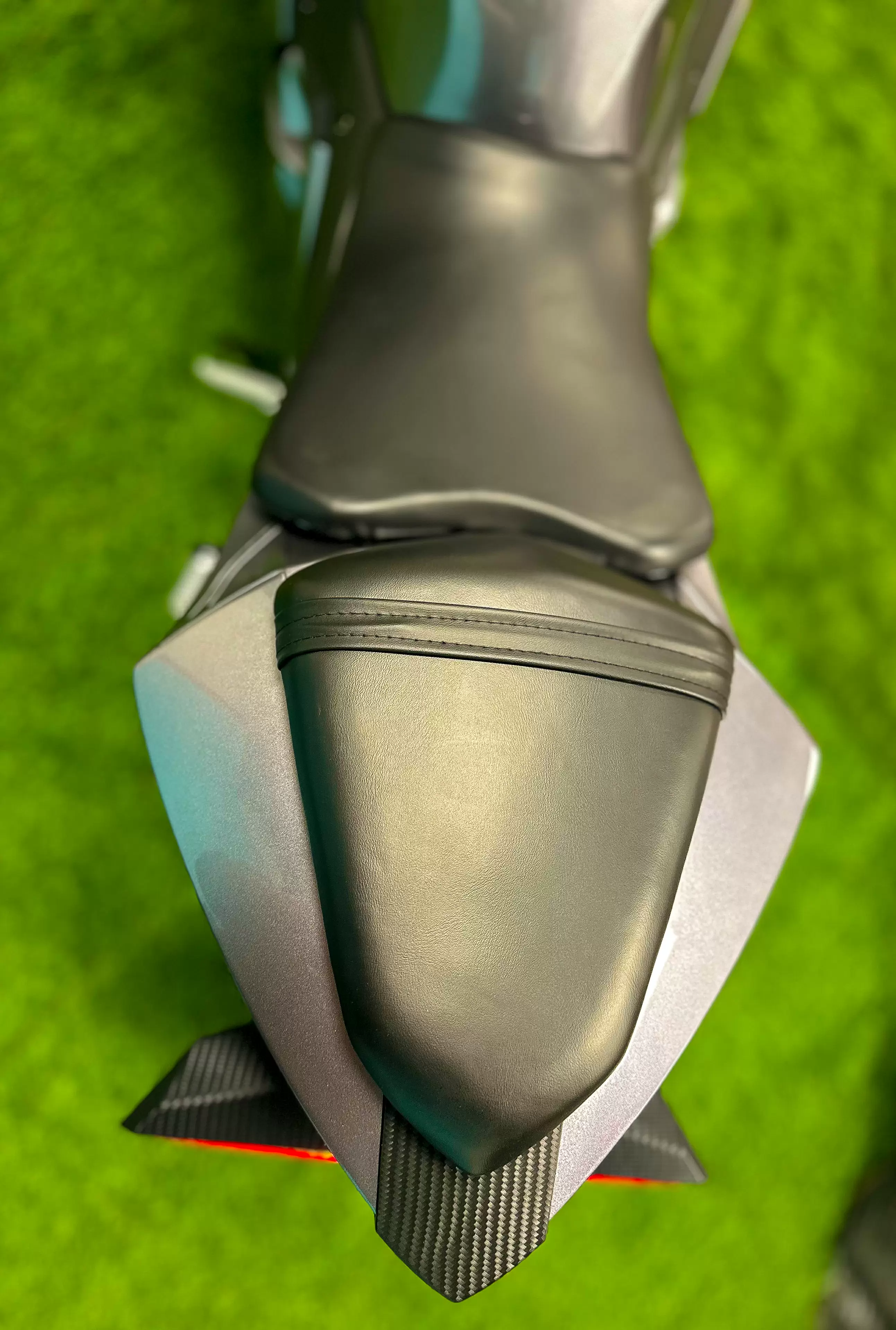 Электромотоцикл Ducati Panigale (серый) Электромотоцикл Ducati Panigale (серый)