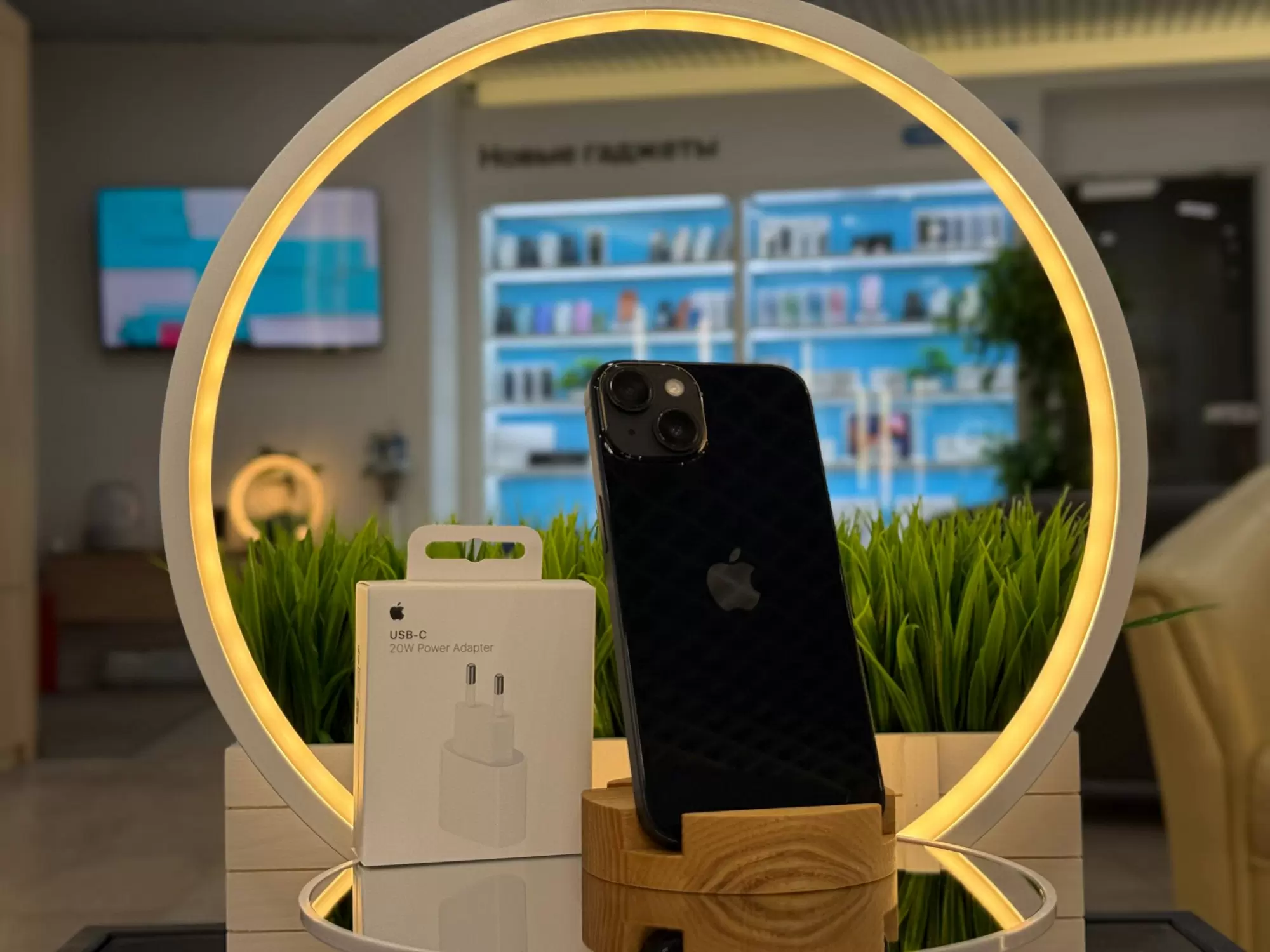 - Смартфон Apple iPhone 13, 2SIM Тёмная ночь, 128 ГБ / 8738*