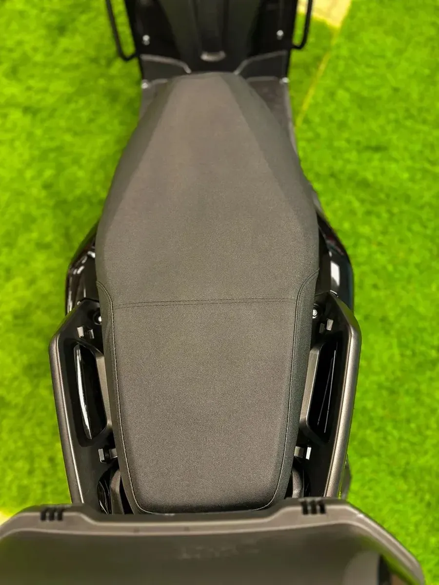 Скутер бензиновый GT Tank 2